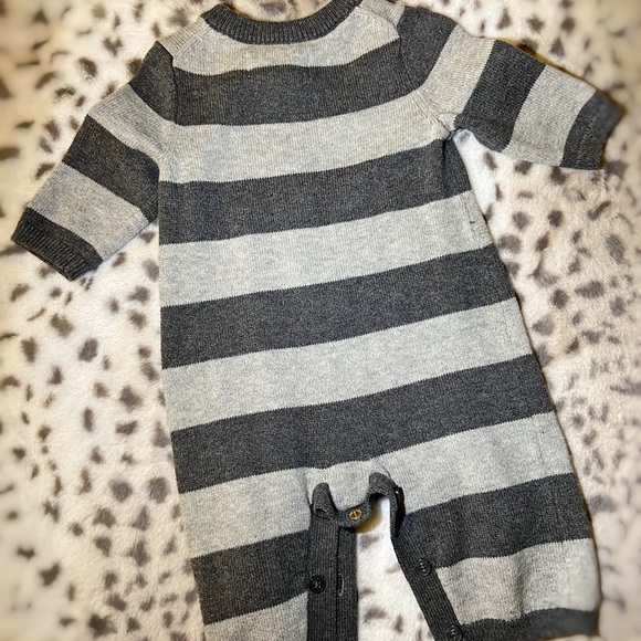 Baby Gap Mickey Mouse Onesie - Picture 2 of 3